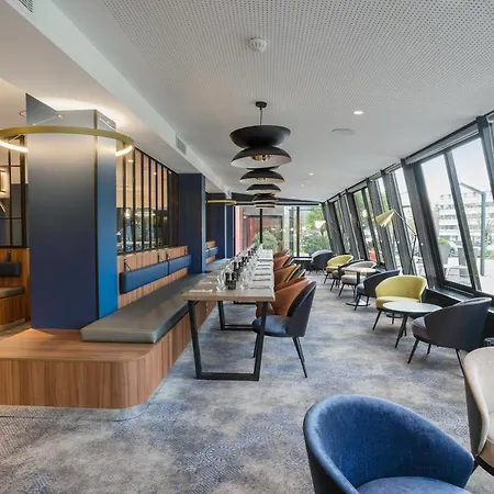 Appart'city Collection Geneve Aeroport - Voltaire Aparthotel