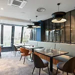 Appart'city Collection Geneve Aeroport - Voltaire 4* フィルネー・ボルテール