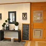 Appart'city Collection Geneve Aeroport - Voltaire 4*