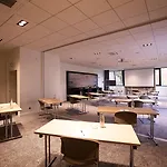 アパートホテル Appart'city Collection Geneve Aeroport - Voltaire 4*