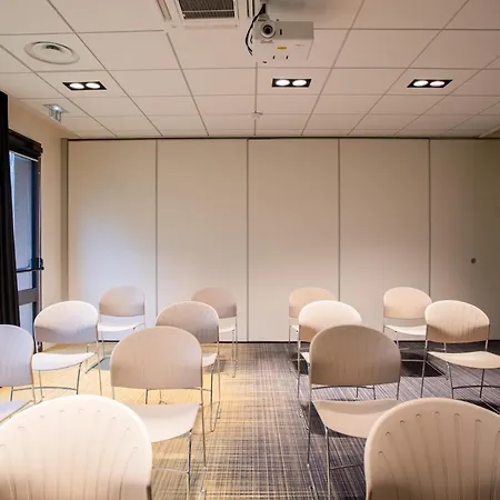 Appart'city Collection Geneve Aeroport - Voltaire 4*