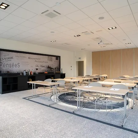 Appart'city Collection Geneve Aeroport - Voltaire 4*