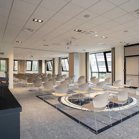 Appart'city Collection Geneve Aeroport - Voltaire Aparthotel