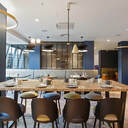 Appart'city Collection Geneve Aeroport - Voltaire Aparthotel 4*