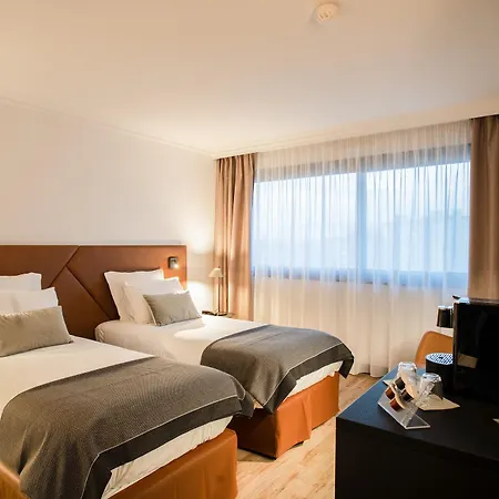 Appart'city Collection Geneve Aeroport - Voltaire Aparthotel 4*