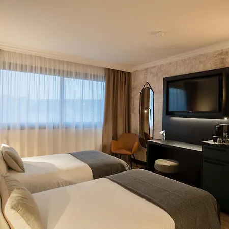 Aparthotel Appart'city Collection Geneve Aeroport - Voltaire 4*