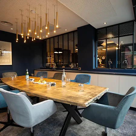 Appart'city Collection Geneve Aeroport - Voltaire Aparthotel 4*