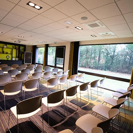 Aparthotel Appart'city Collection Geneve Aeroport - Voltaire 4*