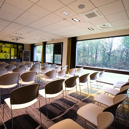 Aparthotel Appart'city Collection Geneve Aeroport - Voltaire 4*